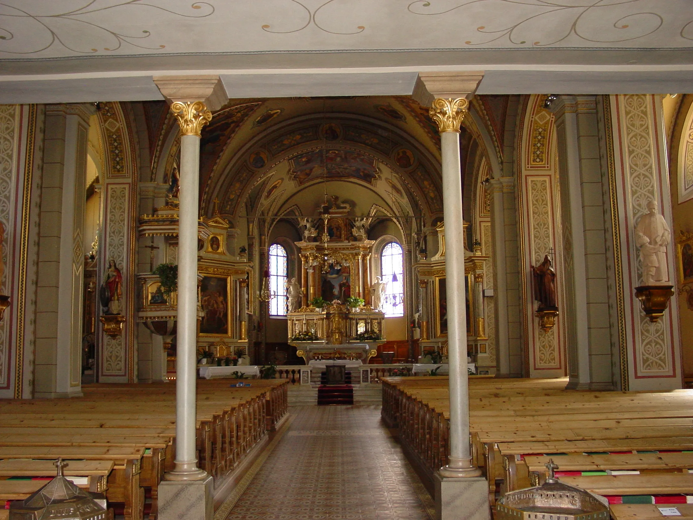 Kirchenbeschallung in einem sakralen Raum