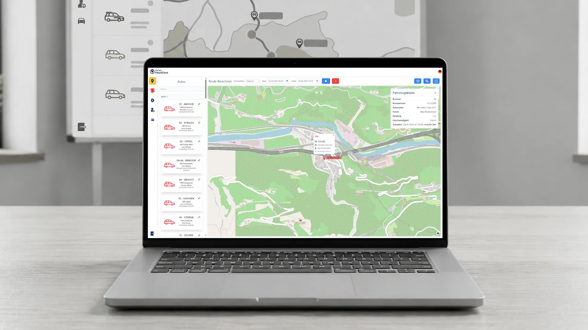<h3><strong>Fahrzeug- und Gerätedaten</strong></h3><p><br></p><p>Je nach eingesetzter Hardware können neben den GPS-Daten weitere Informationen angezeigt werden, beispielsweise Zündungsstatus, Batteriespannung, Betriebsstunden oder weitere Sensorsignale. So erhalten Unternehmen einen umfassenden Überblick über ihre Fahrzeuge und Maschinen.</p>